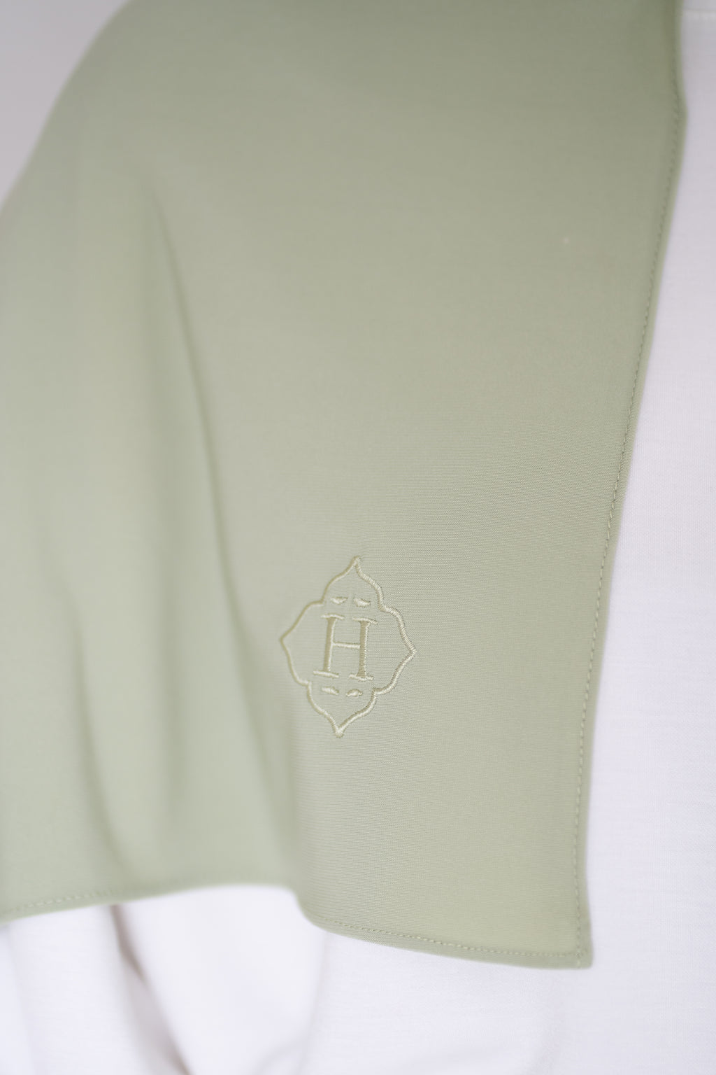 Premium Jersey Hijab Pistachio Silk (Green)