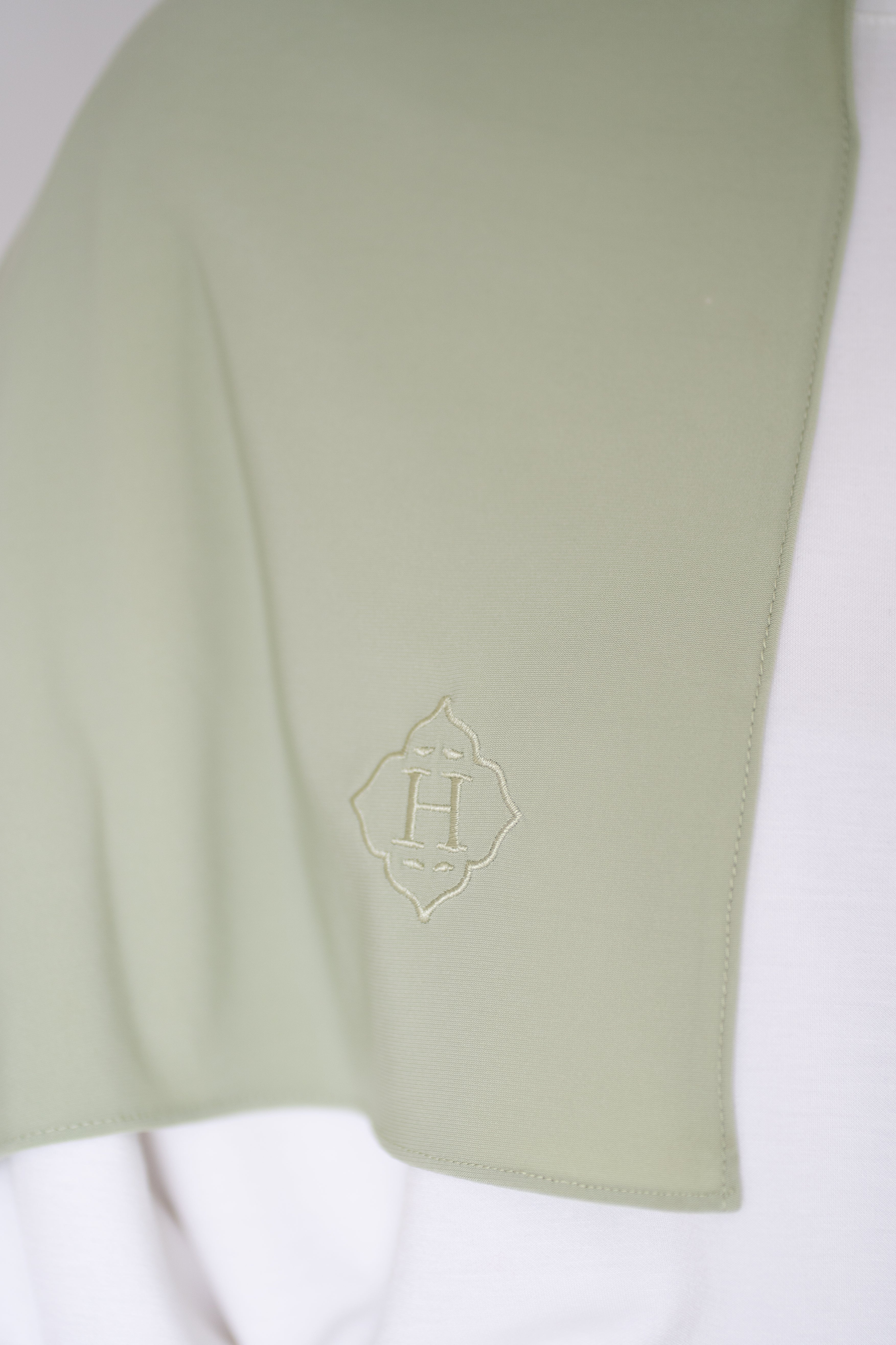 Premium Jersey Hijab Pistachio Silk (Green)