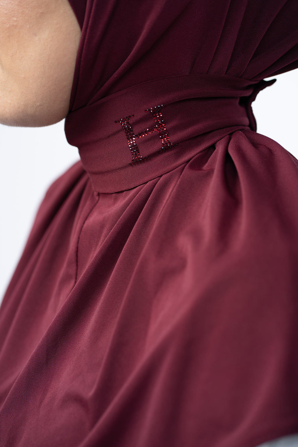 Instant Hijab Stone Edit Velvet Burgundy