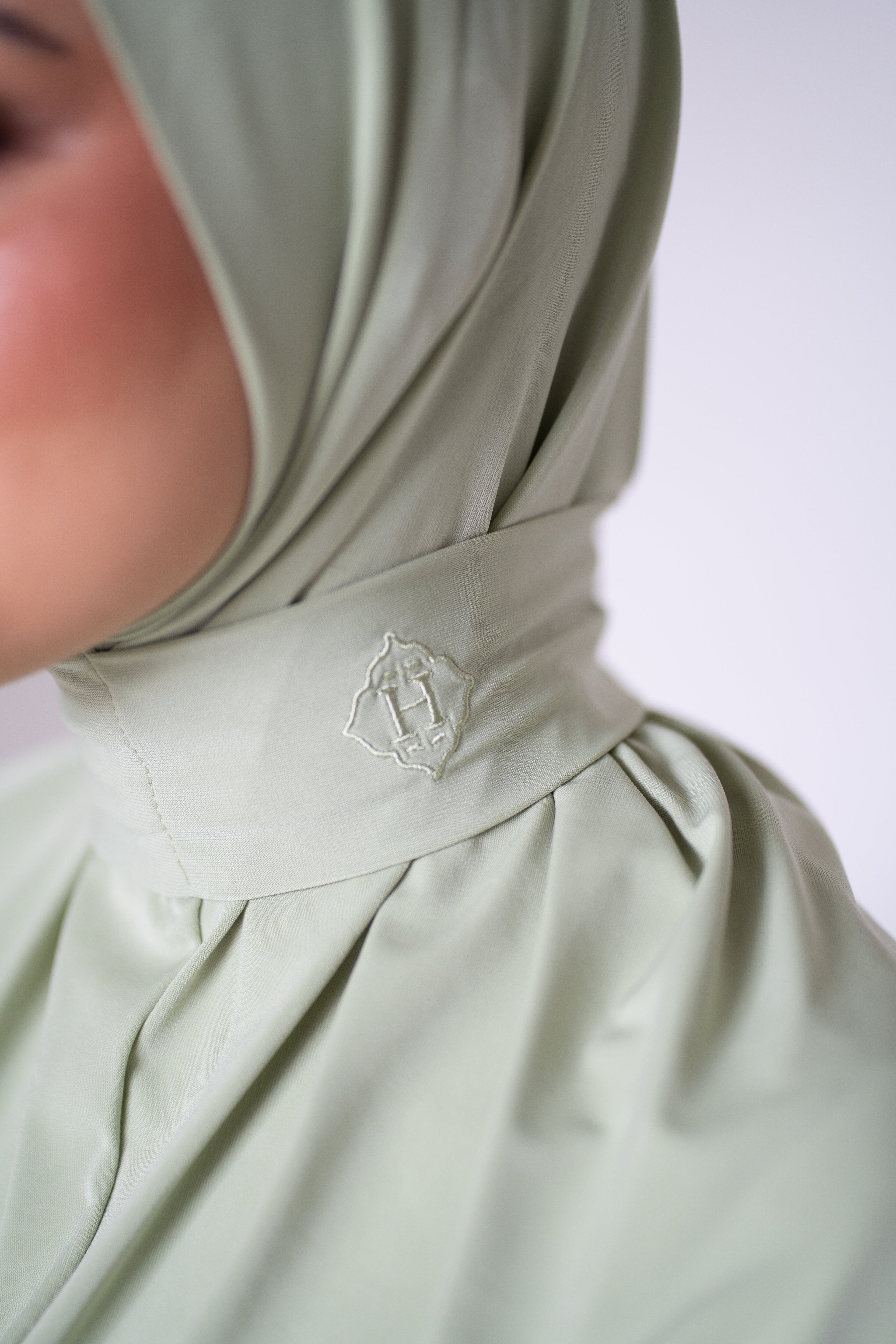 Instant Hijab Pistachio Silk (Green)