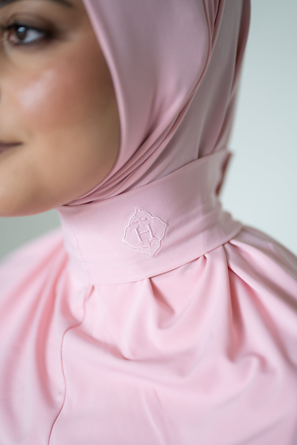 Instant Hijab Velvet Bloom (Pink)