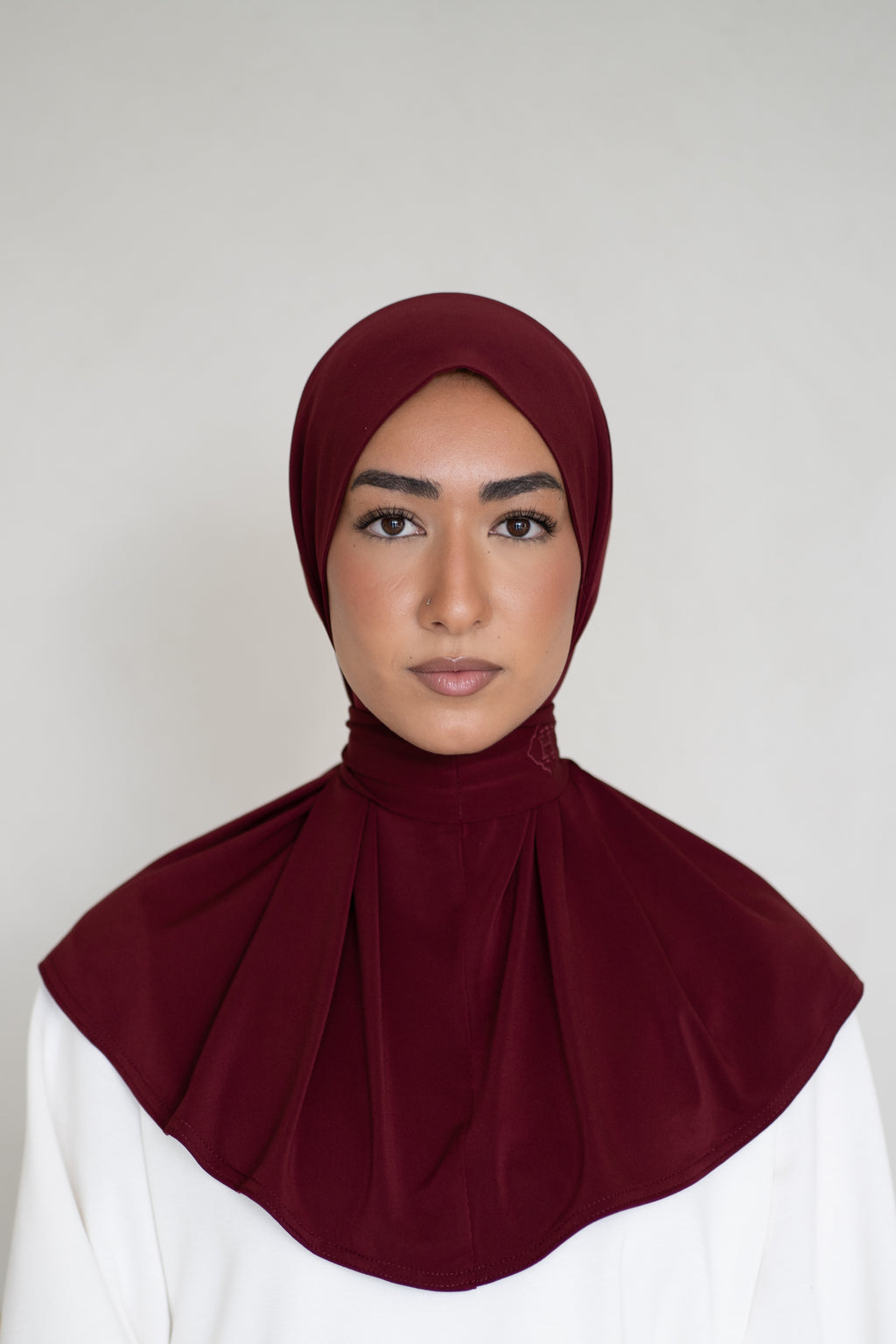 Instant Hijab Velvet Burgundy (Burgundy)