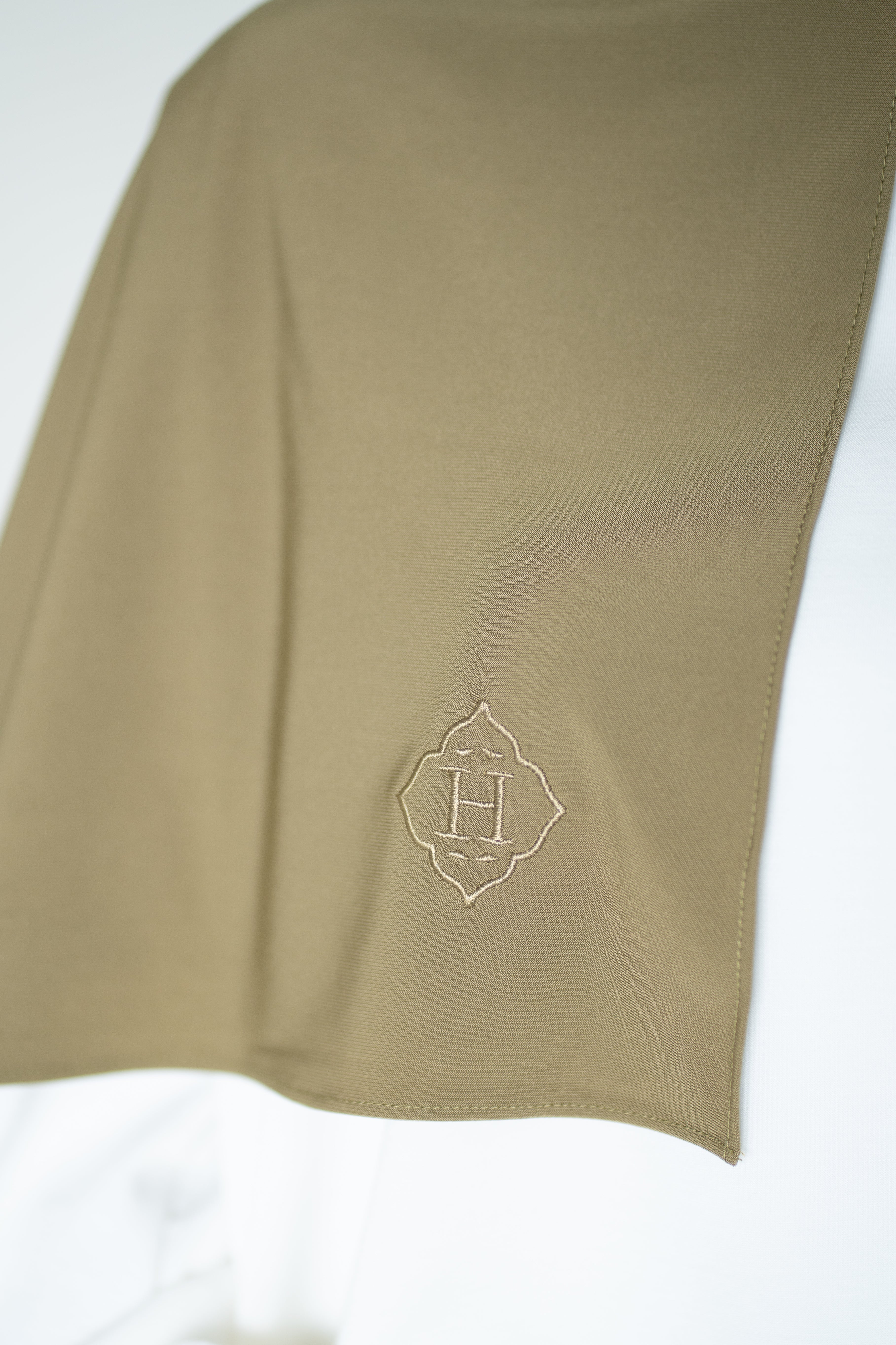Premium Jersey Hijab Golden Olive (Olive Green)