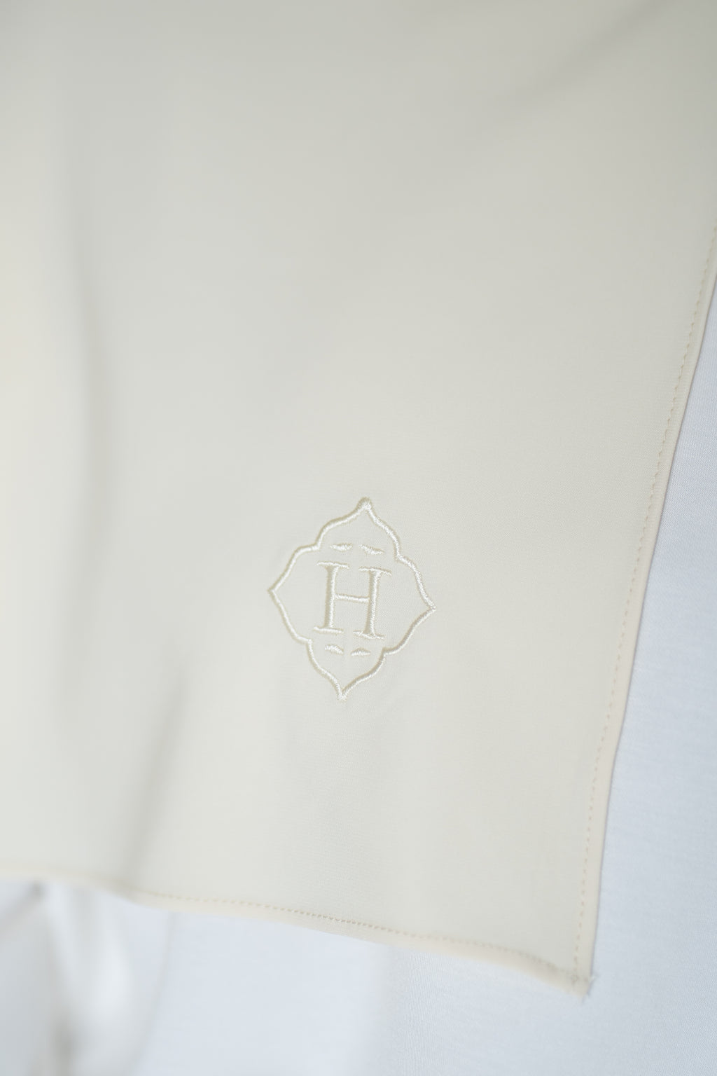Premium Jersey Hijab Sunbeam Glow (Light Yellow)
