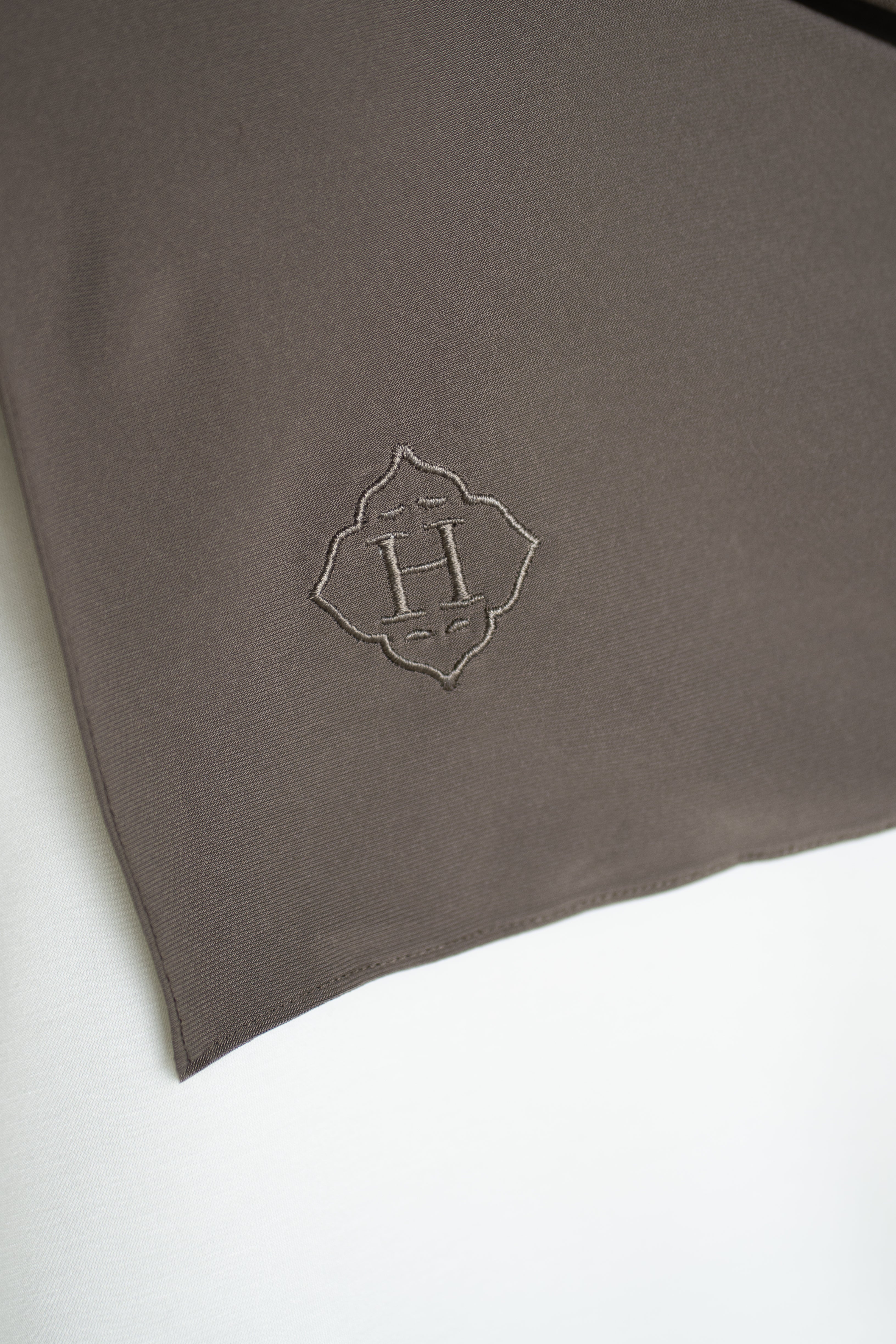 Premium Jersey Hijab Ash Grey (Brown-Grey)
